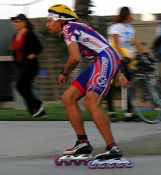 lbm-2004-skating-0161-a-322x350