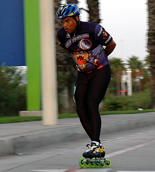 lbm-2004-skating-0285-316x350