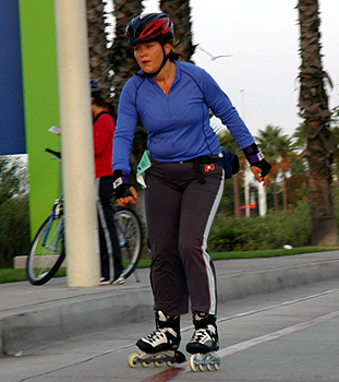 lbm-2004-skating-0387-311x350