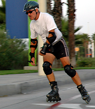 lbm-2004-skating-0438-b-306x350