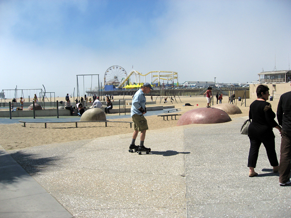 pictures of venice beach ca. noon and Venice beach is